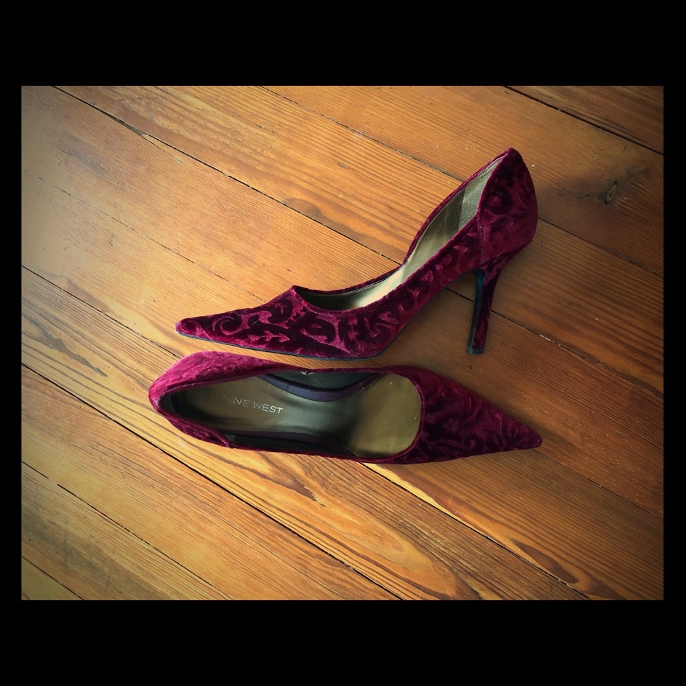 Nine West Velvet heels - holiday party ready!